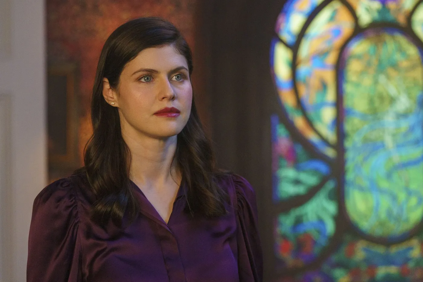 Alexandra Daddario w drugim sezonie serialu "Czarownice Mayfair"