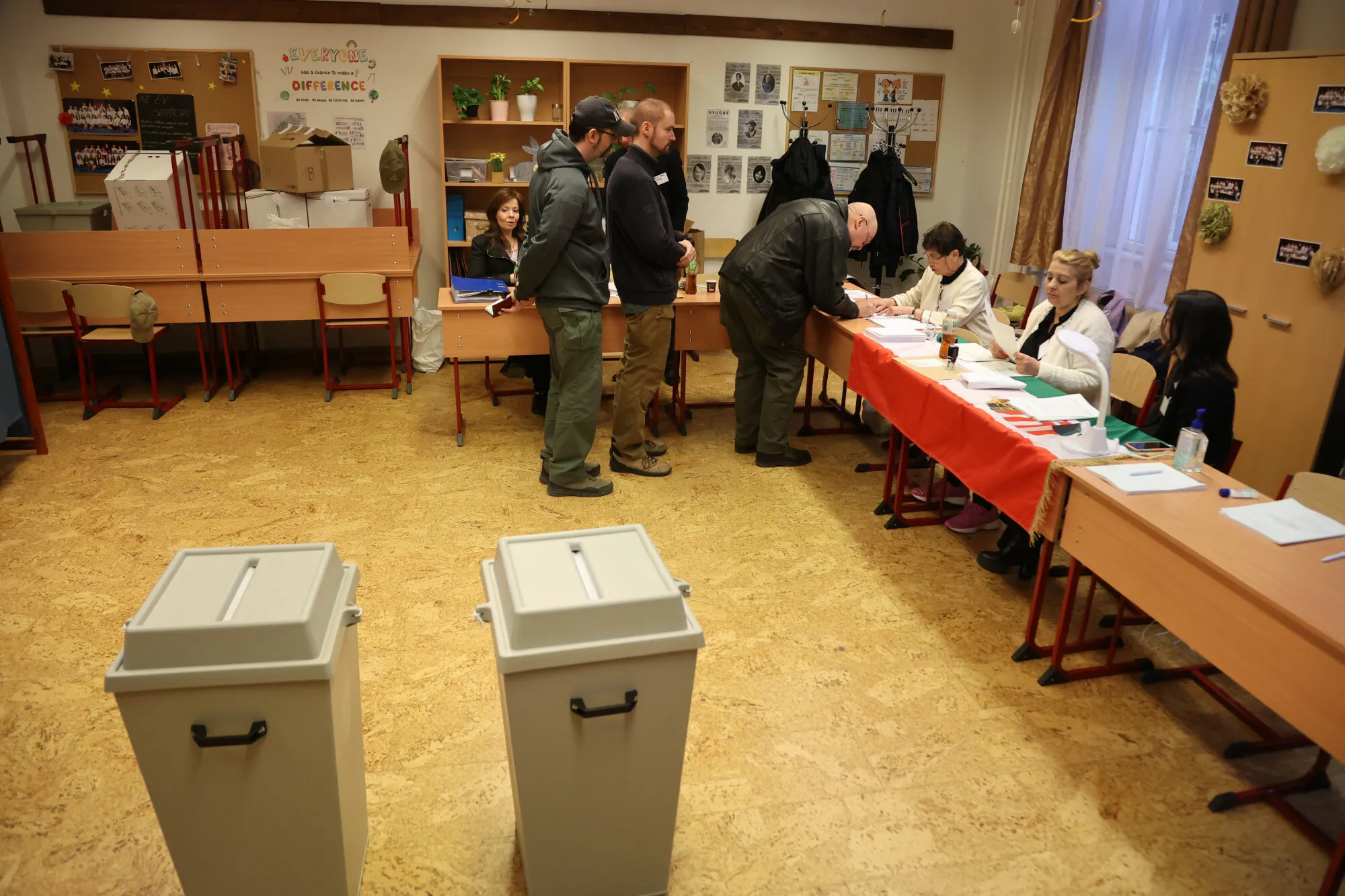 Wybory na Węgrzech. Setki obserwatorów, OBWE patrzy na każdy ruch