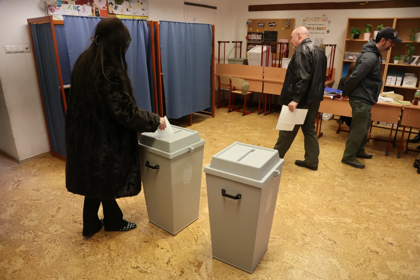 Wybory na Węgrzech. Rekordowa frekwencja. Media mówią o zagrożeniu