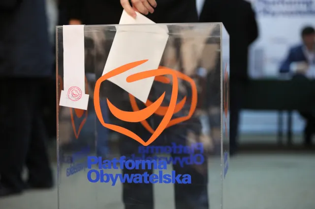 Trwają wybory przewodniczącego PO