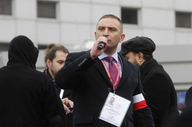 Szef Marszu Niepodległości: Wybór mniejszego zła, Andrzeja Dudy, jest przymusem