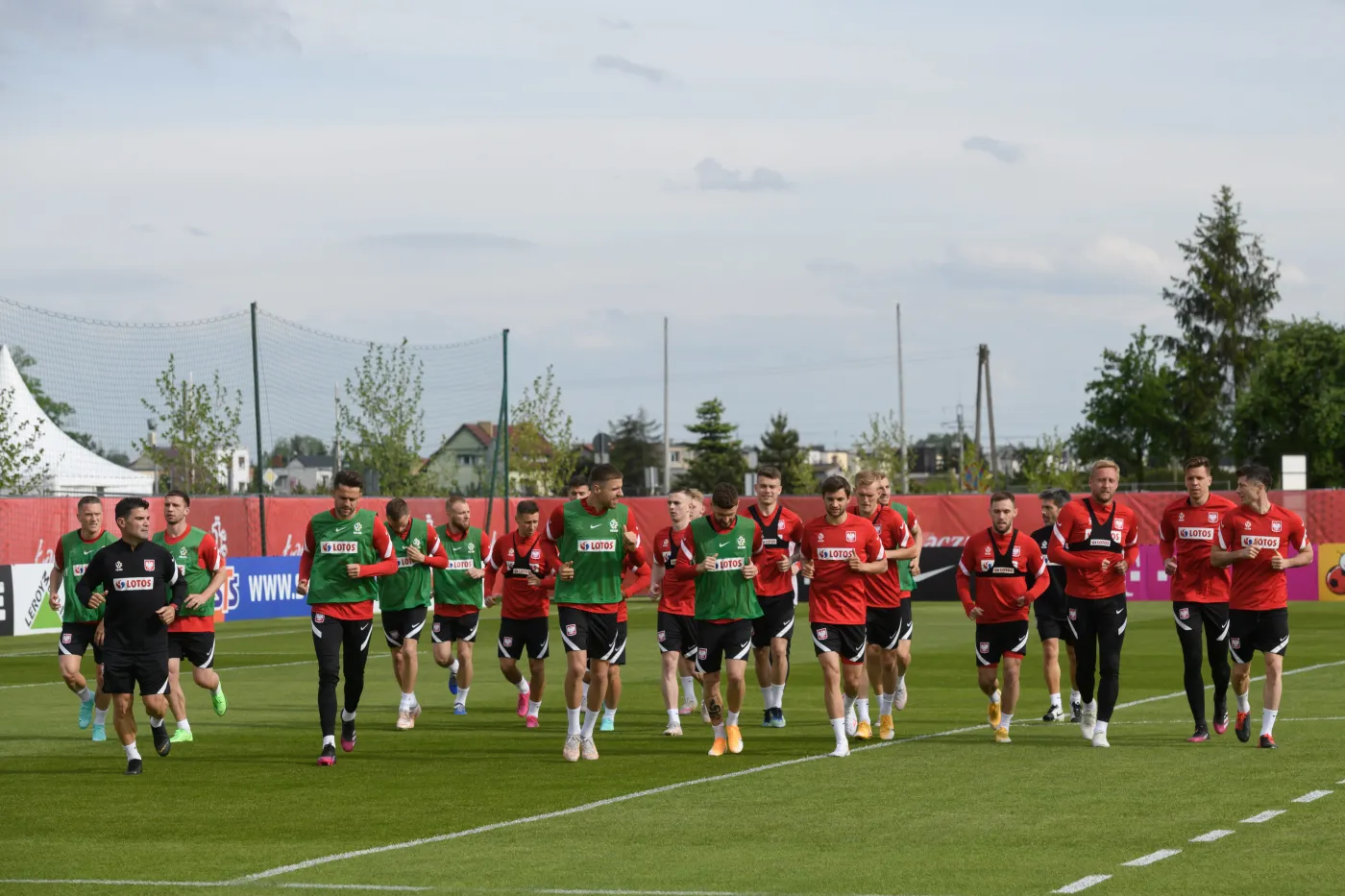 Golec uOrkiestra umili czas polskim piłkarzom na zgrupowaniu w Opalenicy