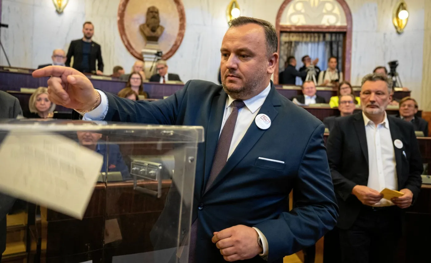 Polityka na manewrach. Przewrót w śląskim sejmiku zaostrzył apetyt opozycji