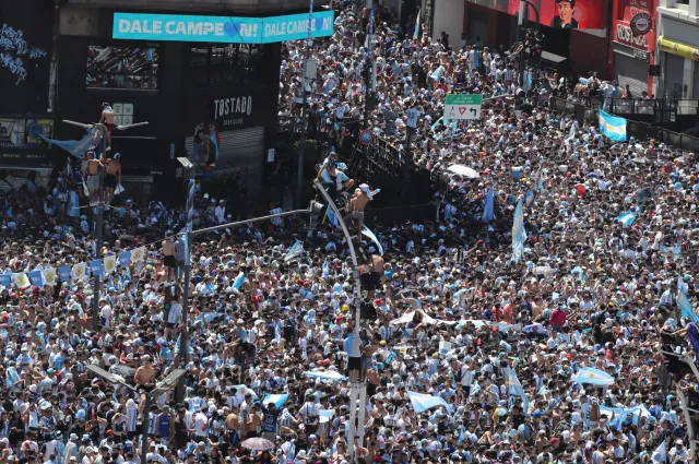 Feta w Buenos Aires. Tak Argentyńczycy świętowali mistrzostwo świata [FOTO]