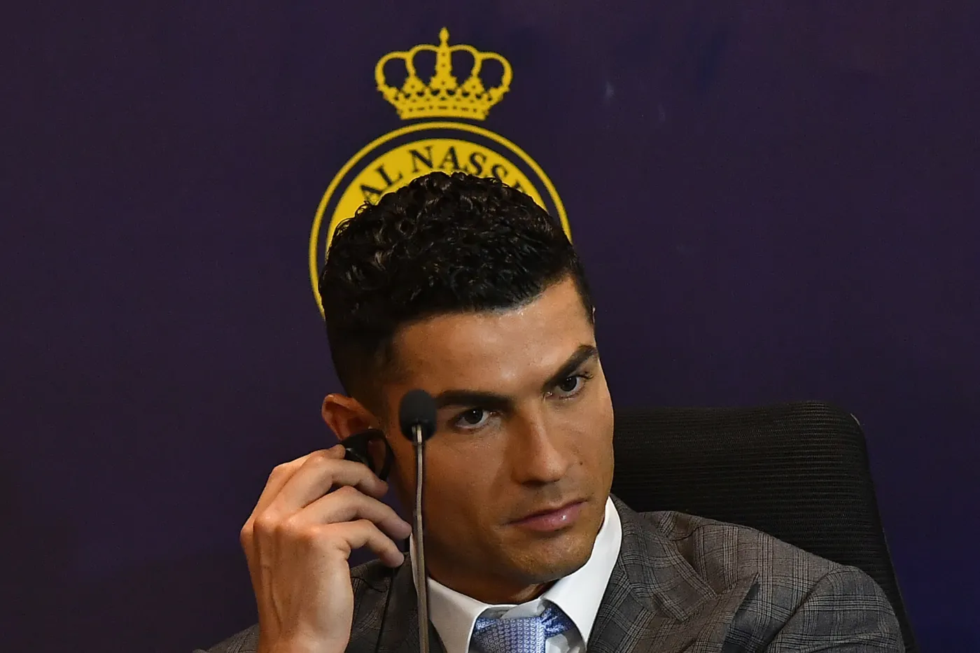 cristiano-ronaldo-zaprezentowany-przed-30-tysiacami-kibicow-annassr-37671237.jpg