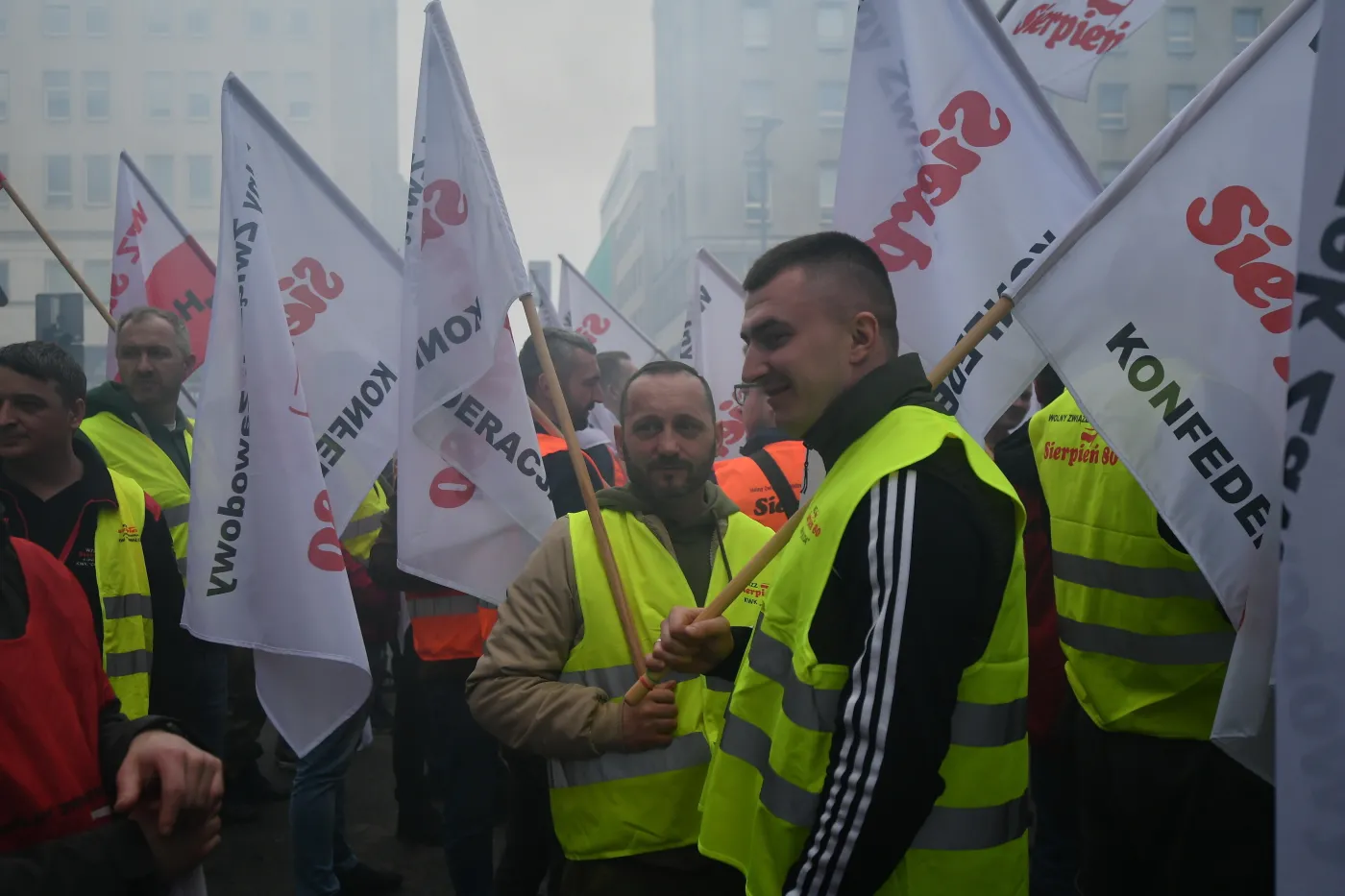 Protest górników w centrum Warszawy. Zablokowali przedstawicielstwo KE