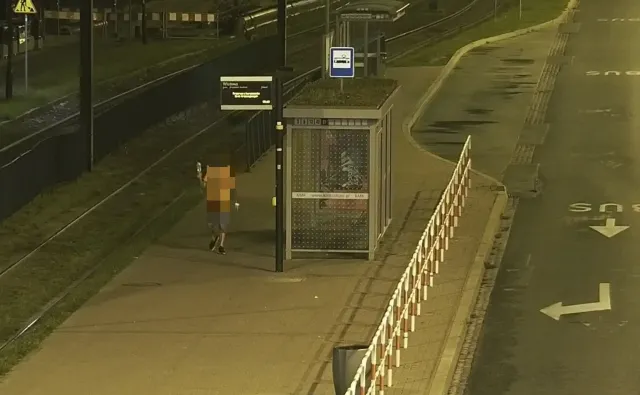 Szokujące sceny w środku nocy na jednej z ulic Krakowa. "Może chciał przejść na leczenie zdalne"