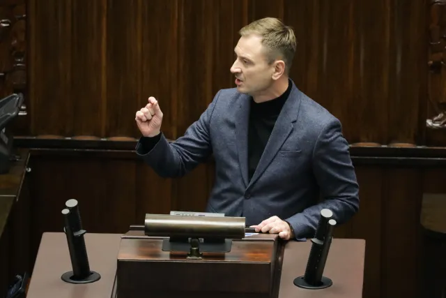 Przyszły minister sportu Sławomir Nitras już podpadł kibicom Legii Warszawa