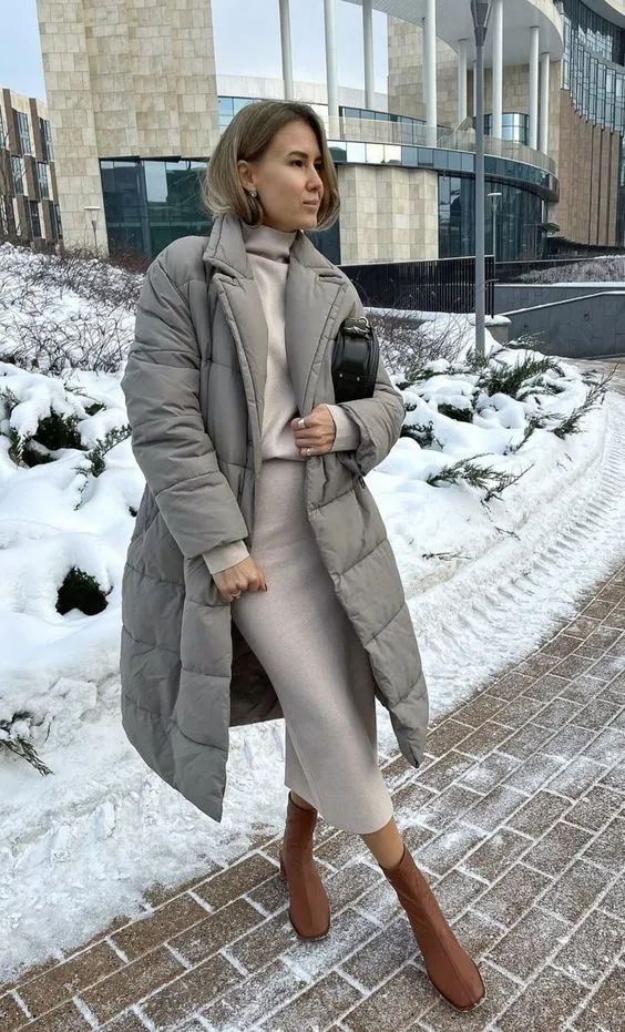 w-stylizacji-z-dzianinowa-sukienka-fot-irina-chiarellipinterestcom-38014561.jpg