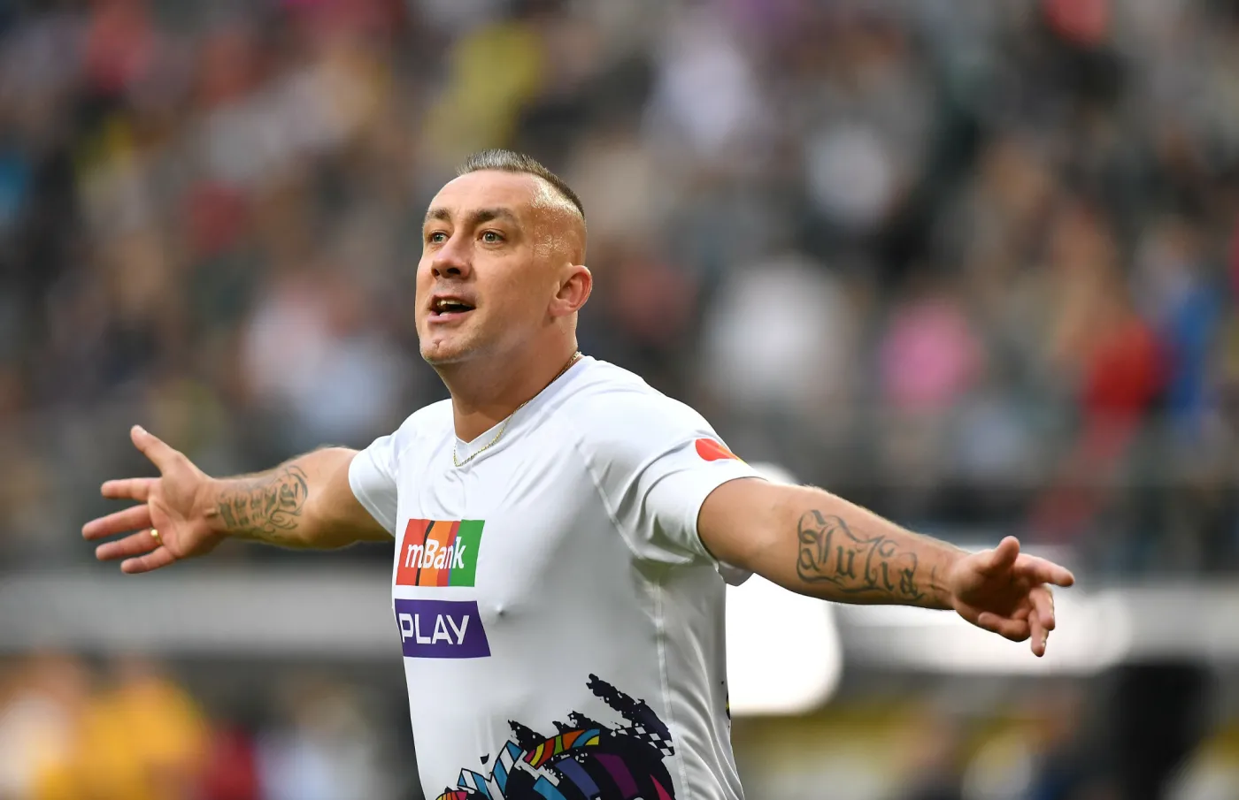 Był reprezentant Polski skarży się, że we Francji potraktowano go jak śmiecia