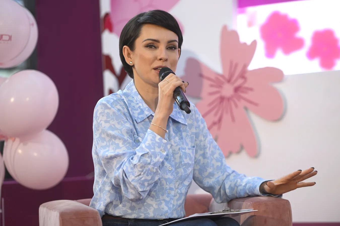 Dorota Gardias w skąpym bikini tańczy w pianie. Internauci pieją z zachwytu [WIDEO]