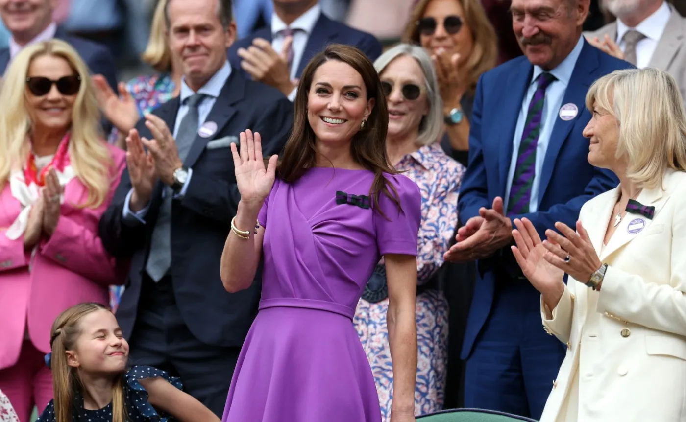 Owacje na stojąco. Tak tłum powitał księżna Kate podczas Wimbledonu