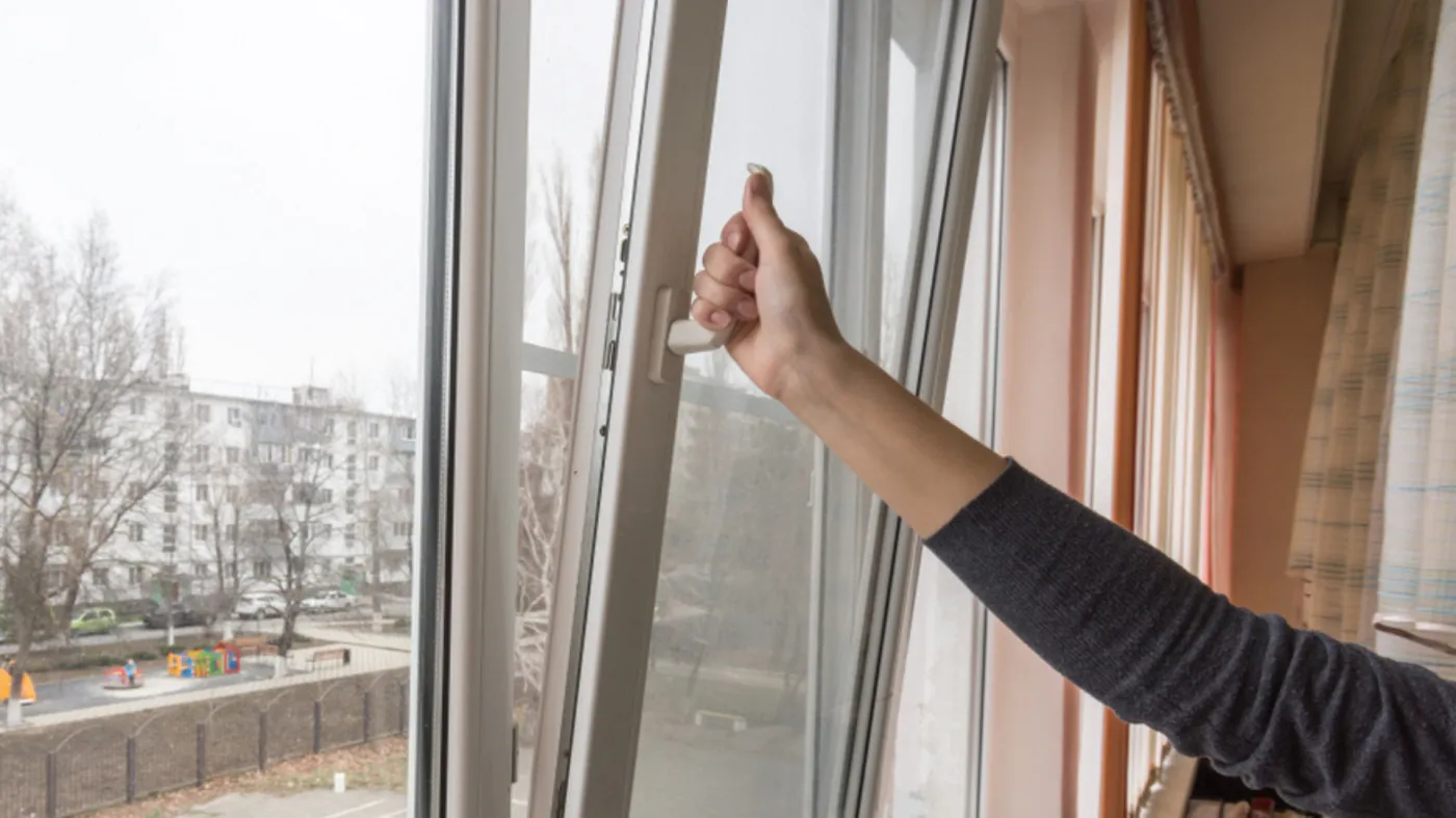 Wymiana okien w bloku 2025 - dofinansowanie nawet 41 000 zł! Jakie warunki trzeba spełnić, żeby dostać dofinansowanie do wymiany okien 2025? Gdzie złożyć wniosek?