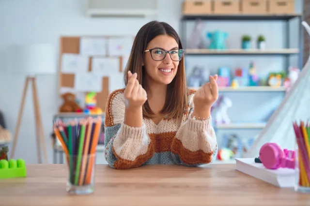 Dodatek motywacyjny dla nauczycieli 2025 - czy dodatek motywacyjny jest jawny? Gdzie złożyć wniosek o dodatek motywacyjny?