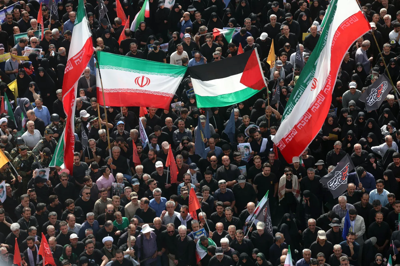 Iran nie zaprzestał dążenia do posiadania broni nuklearnej. Niepokojące zdjęcia satelitarne