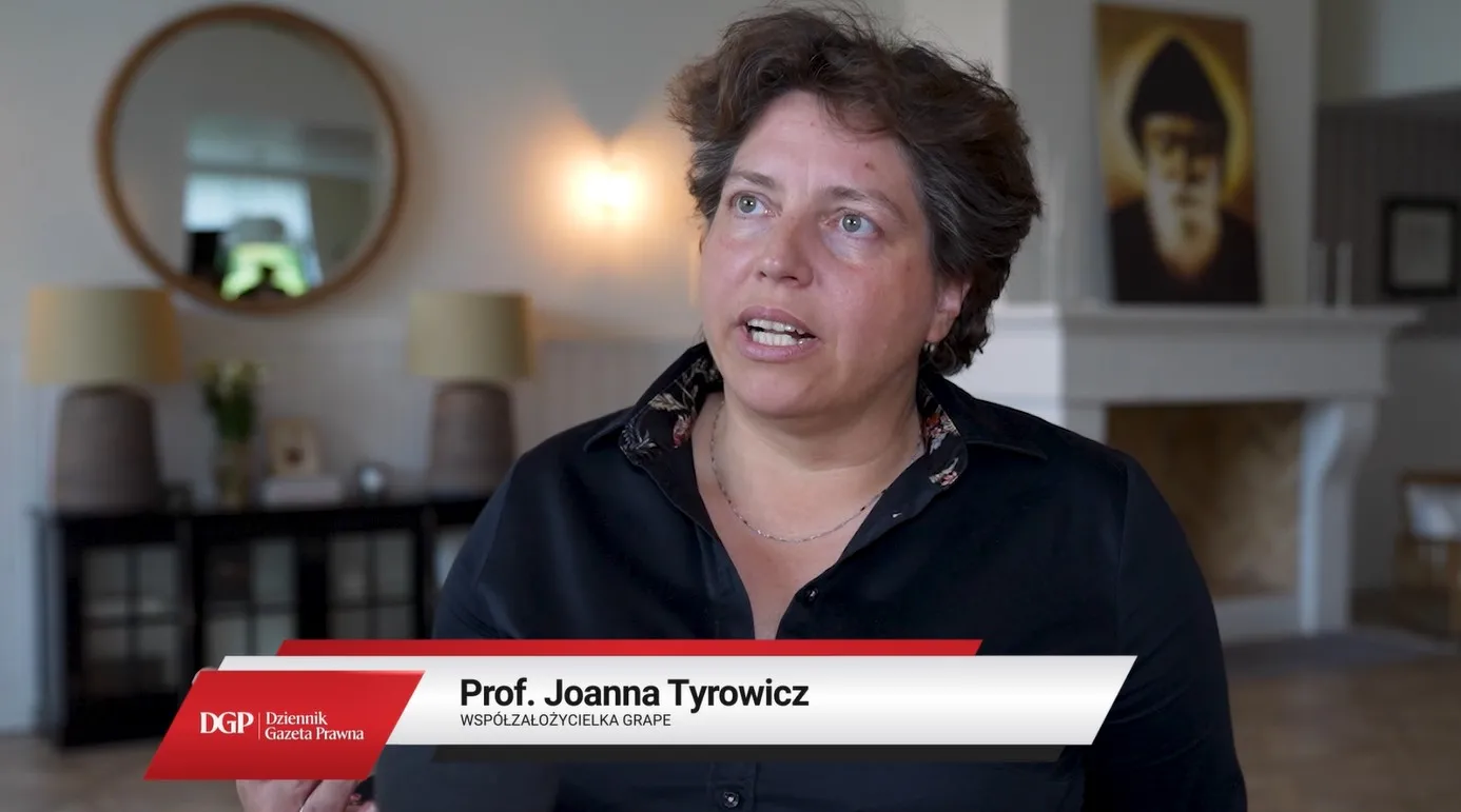 Prof. Joanna Tyrowicz: Oto, co utrudnia łączenie ról liderek i matek