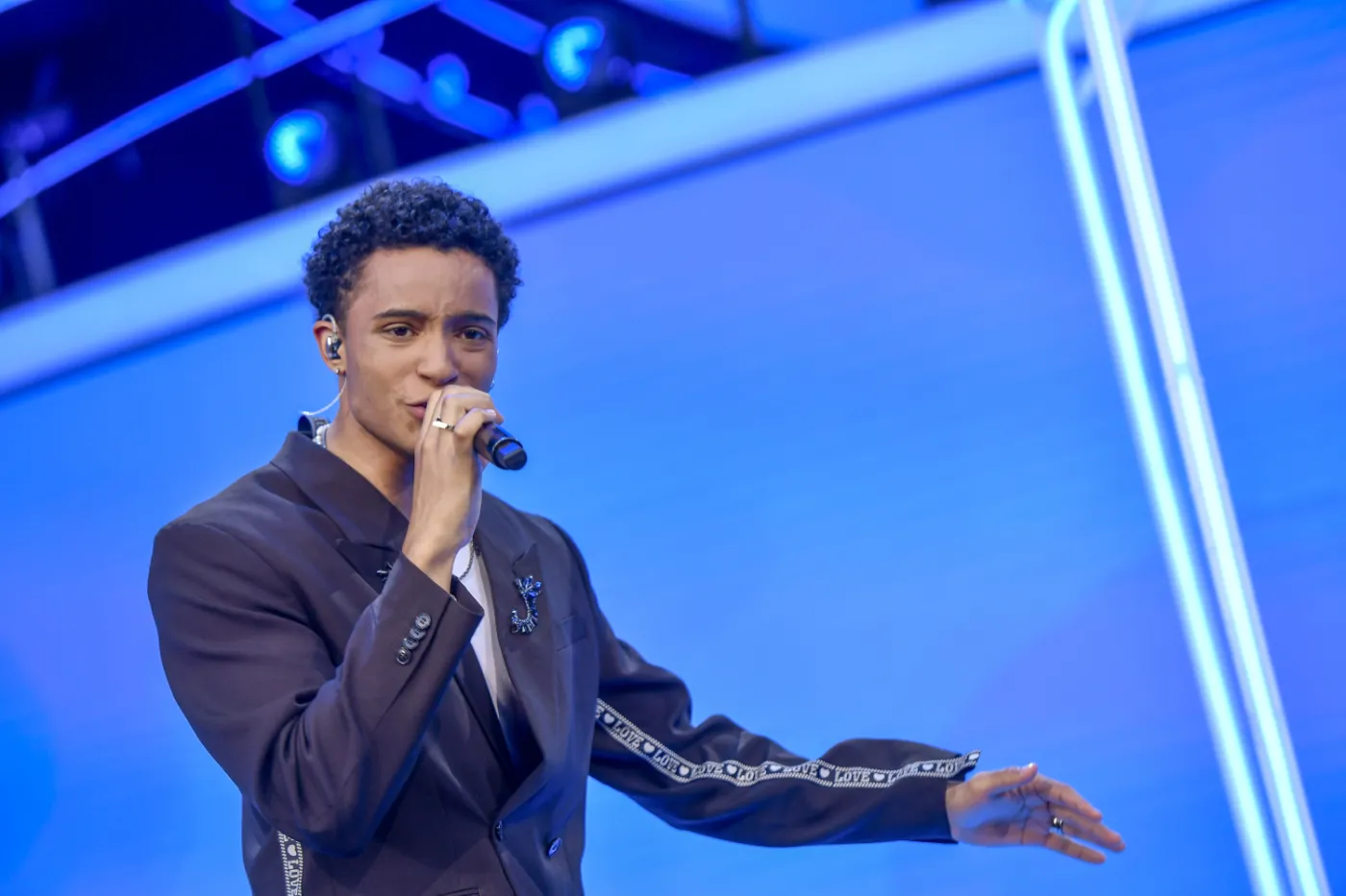 Kawka z...Danielem Godsonem. "Teksty moich singli powstawały na siłowni"