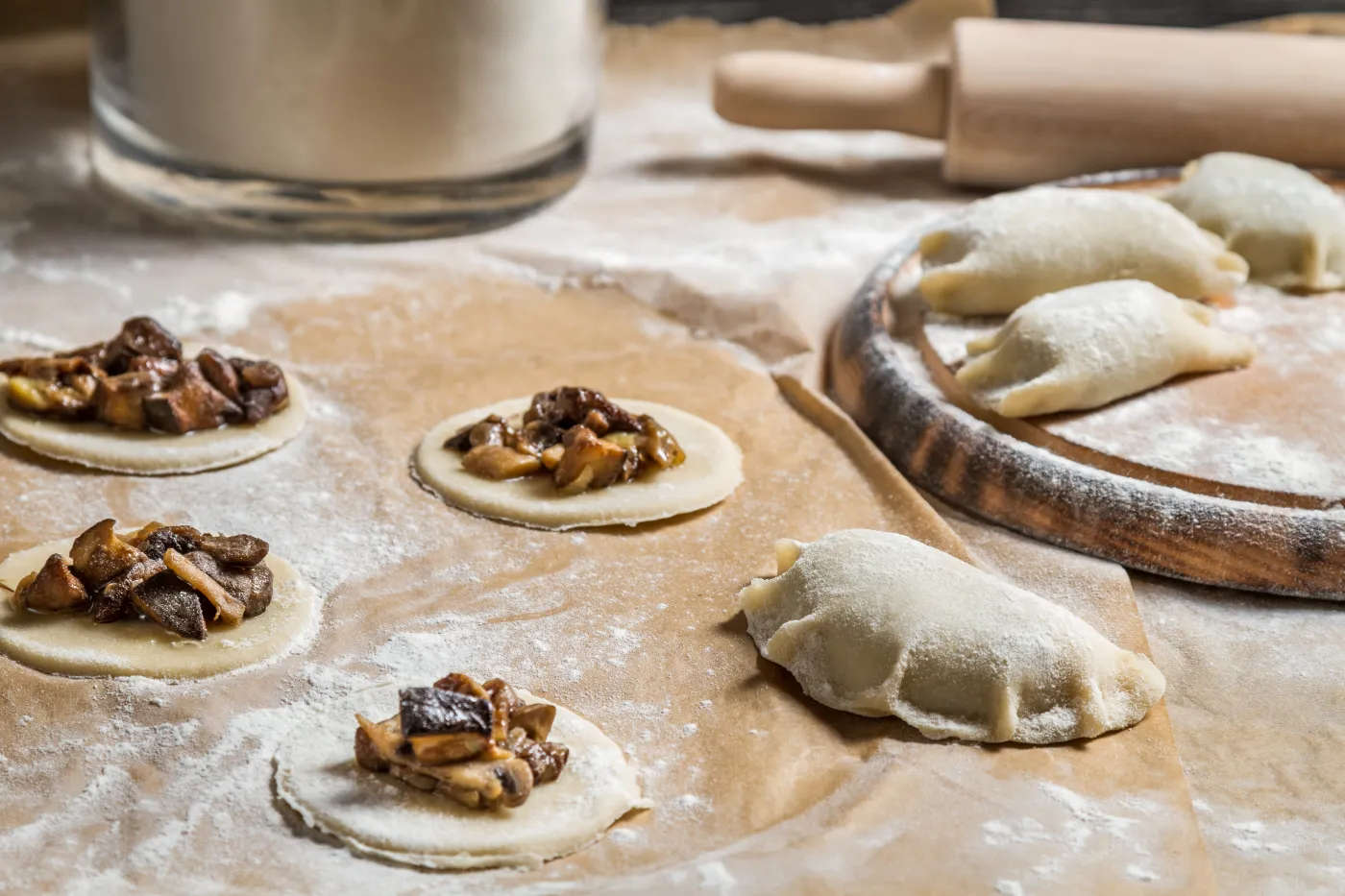 Farsz do pierogów metodą pół na pół. Ewa Wachowicz robi go tylko tak