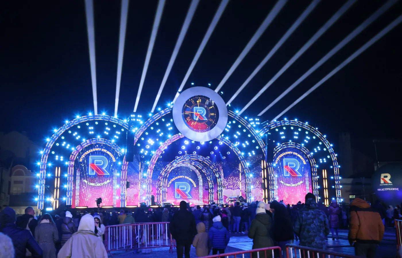 Sylwester w TV Republika. Stacja ujawniła drugą zagraniczną gwiazdę