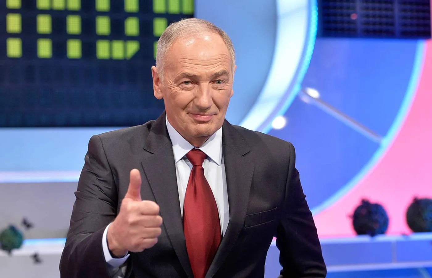 QUIZ. Pytania z ostatniego odcinka "Familiady". To o rzekę we Francji było zagwozdką