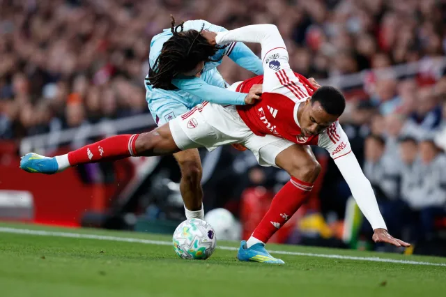 Arsenal pokonał spadkowicza i jest o krok od mistrzowskiego tytułu