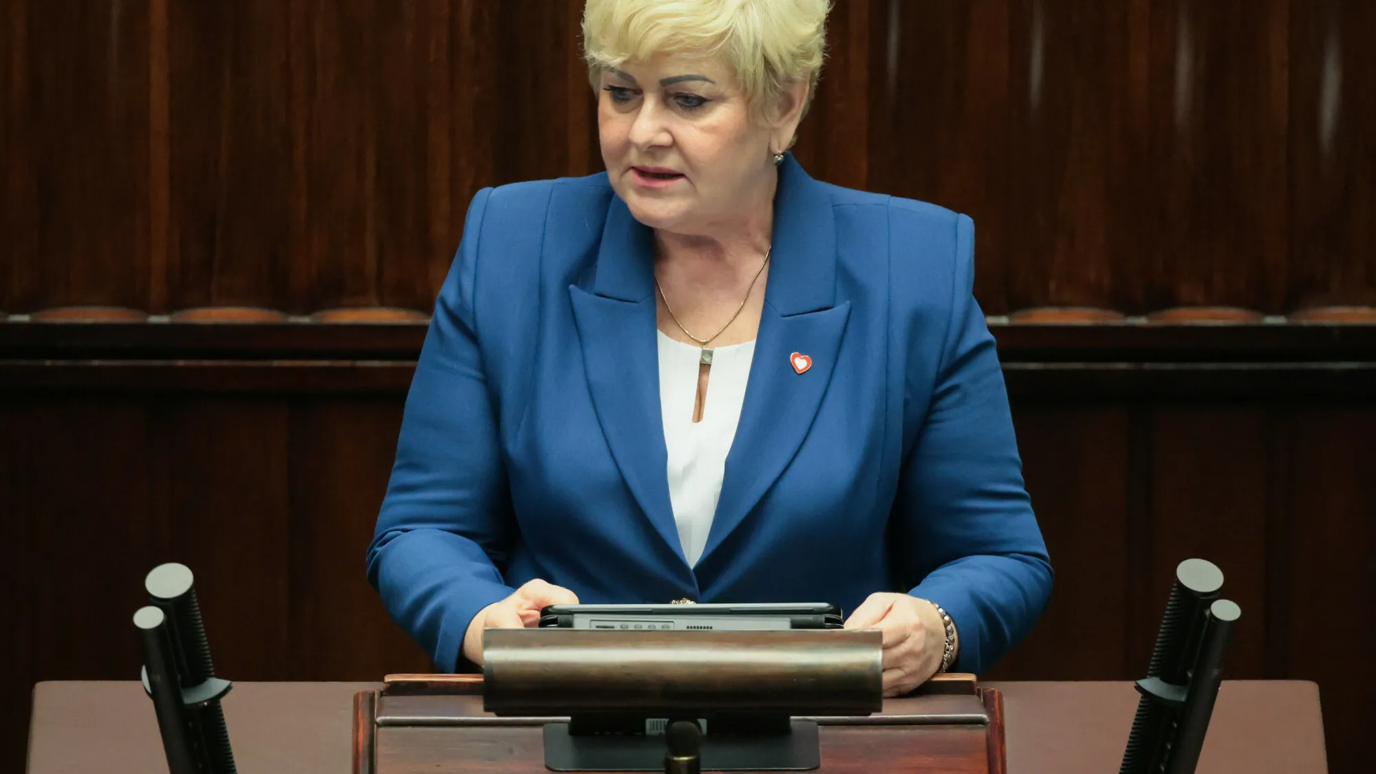 Miała wyprzedzić kolejkę na badanie. Jest decyzja ws. posłanki Pępek