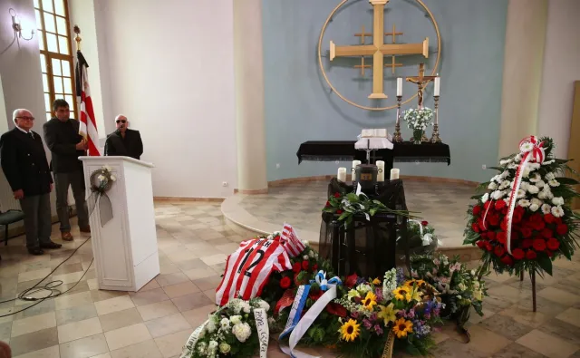 Uroczystości pogrzebowe Jerzego Pilcha. Gwiazdy pożegnały pisarza