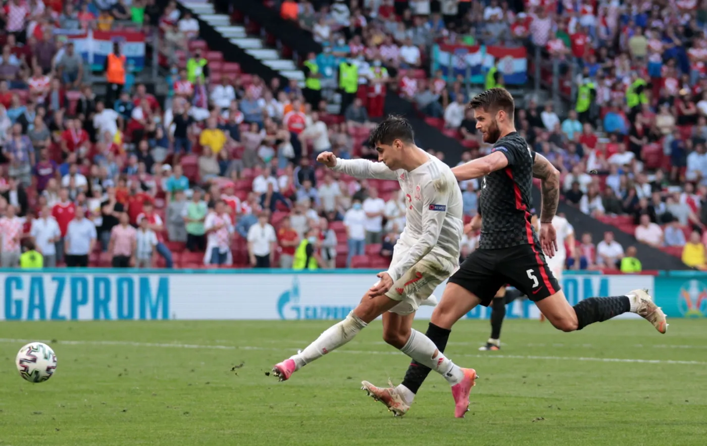 SZALEŃSTWO! Hiszpania w ćwierćfinale! Za takie mecze kochamy futbol [WIDEO]