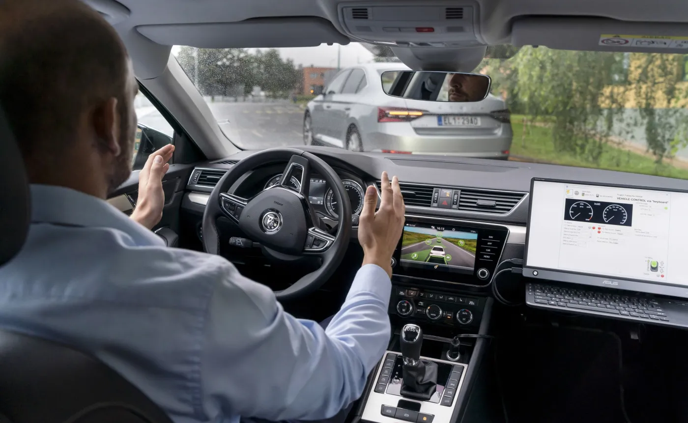 Nowa technologia zastąpi kierowców. Do tego czasu mandat 500 zł