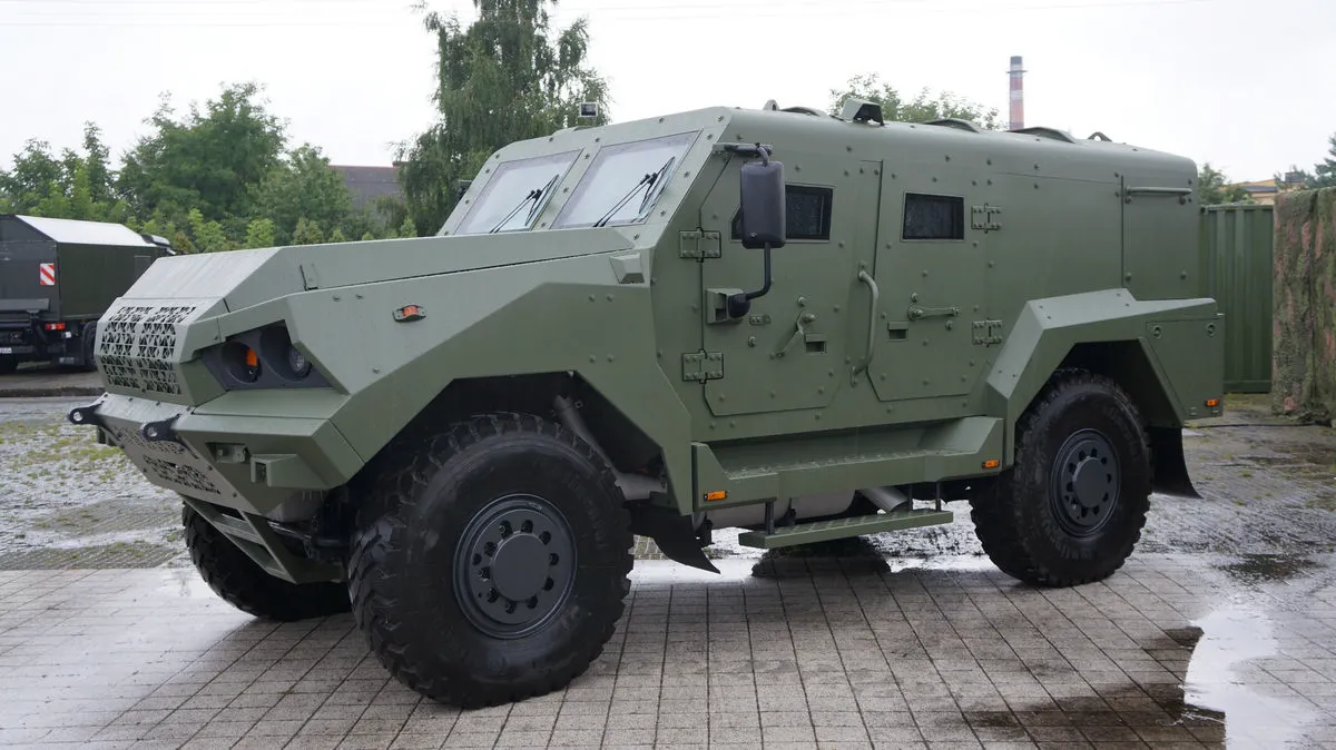 autosan-4x4-czyli-taktyczny-pojazd-wielozadaniowy-z-huty-stalowa-wola-37516886.jpg