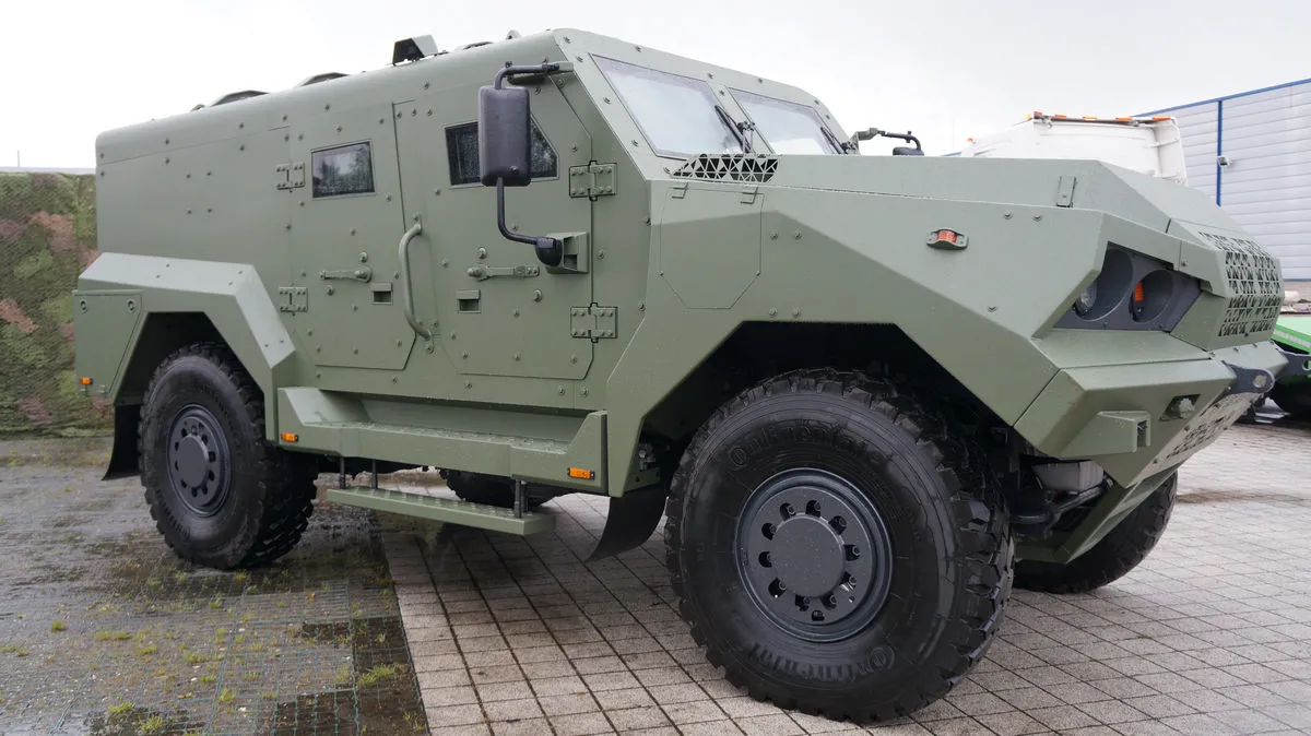autosan-4x4-czyli-taktyczny-pojazd-wielozadaniowy-z-huty-stalowa-wola-37516891.jpg