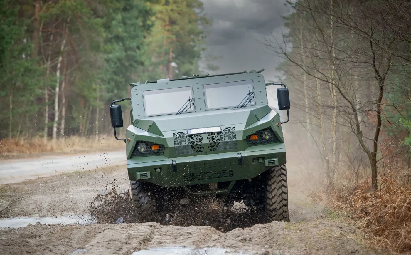 autosan-4x4-czyli-taktyczny-pojazd-wielozadaniowy-z-huty-stalowa-wola-37516902.jpg