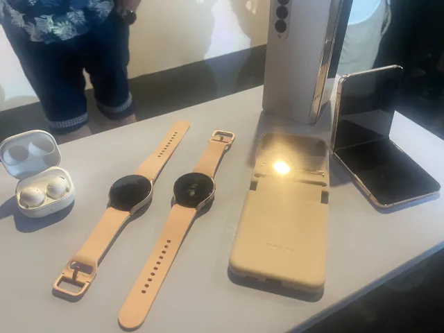 Samsung odkrywa karty. Oto rozkładane telefony, nowe zegarki i słuchawki [POLSKIE CENY]