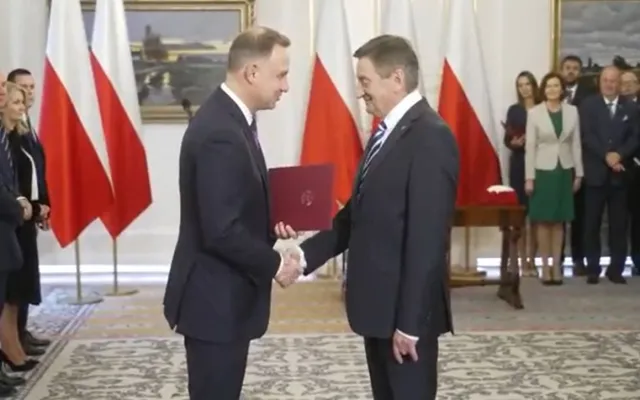 Zmiany w rządzie. Prezydent powołał Kuchcińskiego i odwołał Szymańskiego