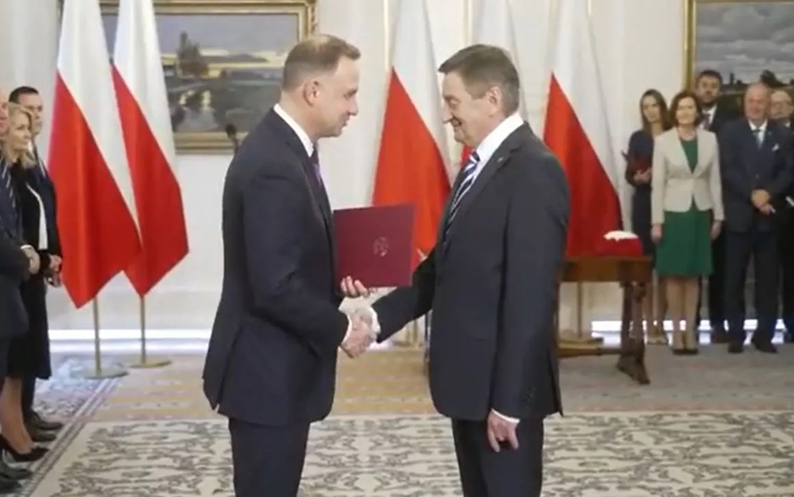 Zmiany w rządzie. Prezydent powołał Kuchcińskiego i odwołał Szymańskiego