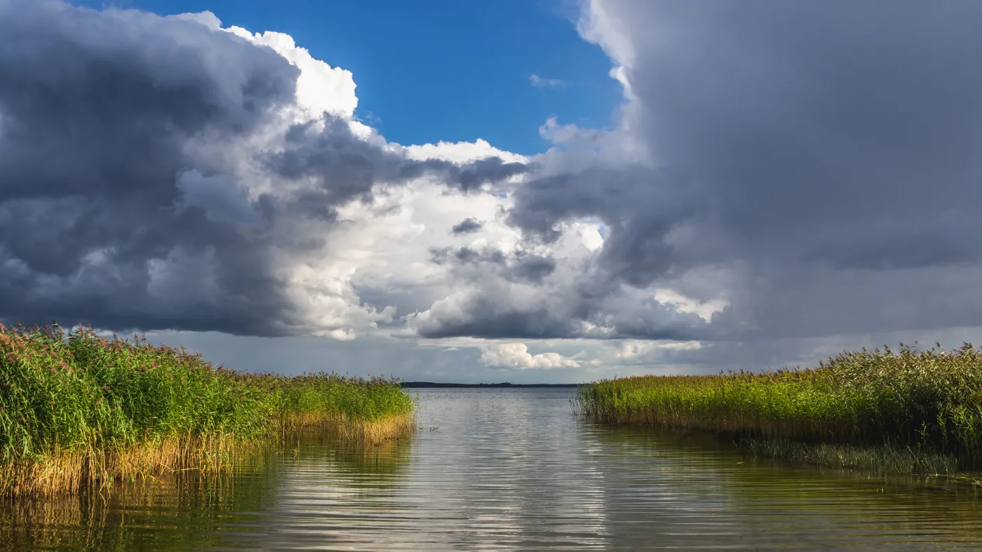 Dramatyczne sceny na jeziorze Śniardwy. Płonął jacht