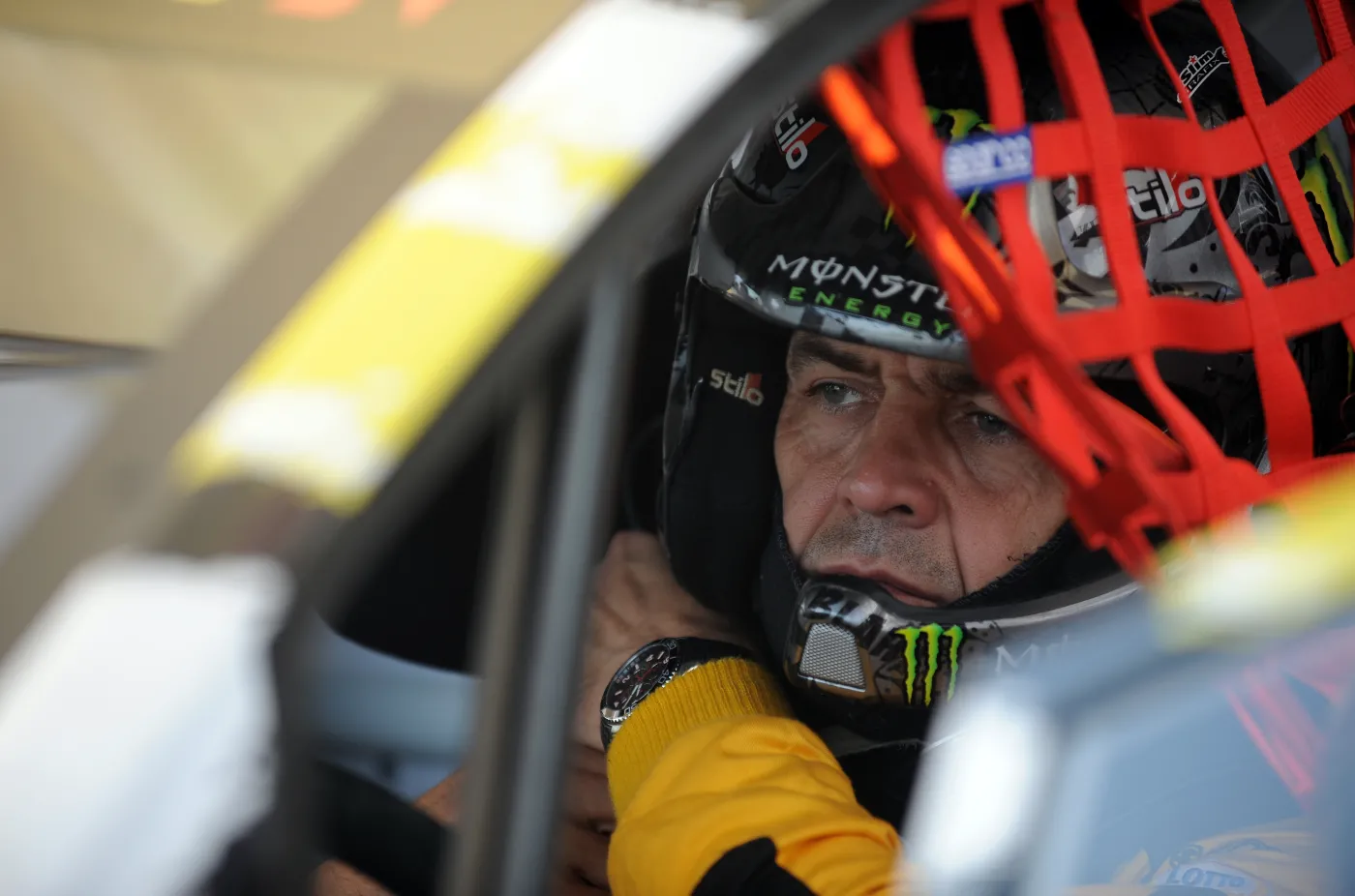 Krzysztof Hołowczyc po wypadku na trasie Rajdu Dakar. "Straciłem czucie w rękach"