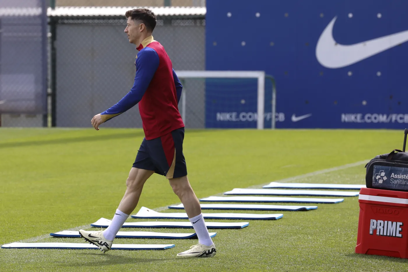 Robert Lewandowski stoczył pojedynek na gołe pięści [WIDEO]