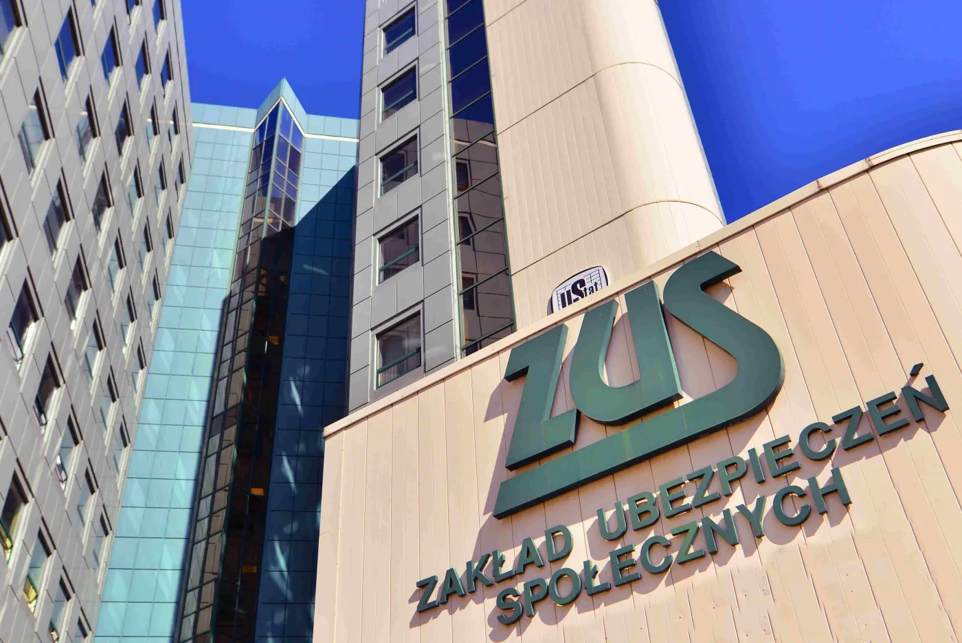 Zmniejsza się liczba osób na śmieciówkach. ZUS podał nowe dane