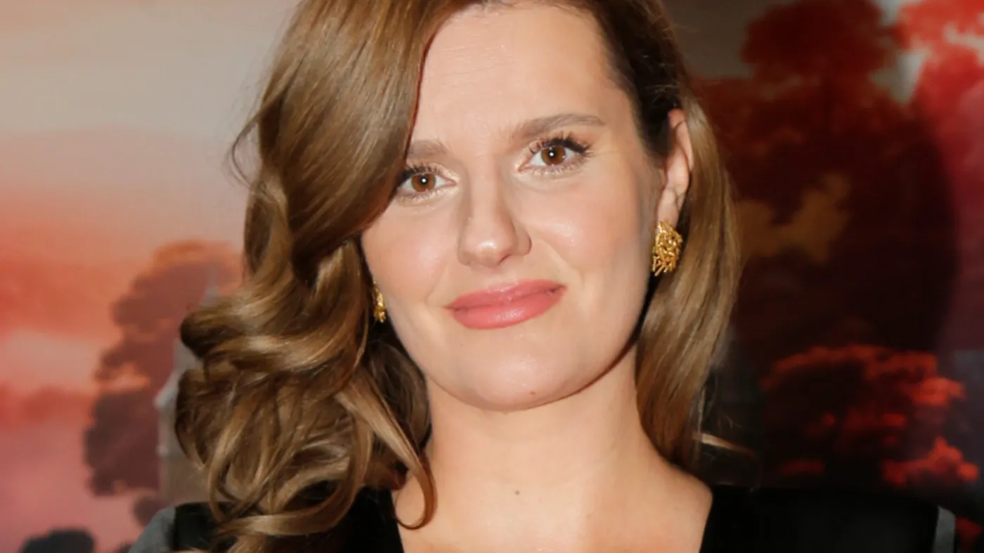 Zofia Zborowska słucha rad szeptuna z Uralu w sprawie córki. Tego się trzyma