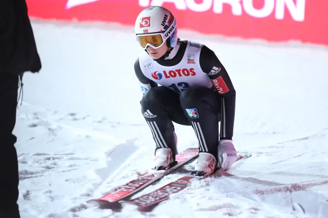 Afera z kombinezonami norweskich skoczków. Lindvik i Forfang zawieszeni