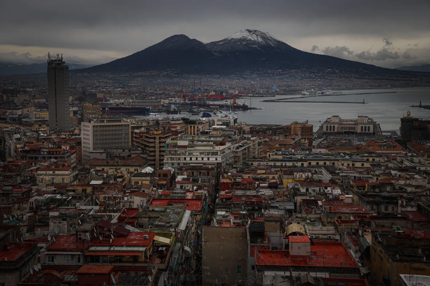 Superwulkan koło Neapolu się budzi? Trzęsienie ziemi i panika w mieście
