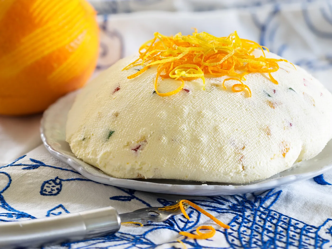 Pascha to pyszny deser, który tradycyjnie przygotowuje się na Wielkanoc