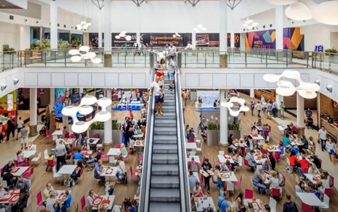 Sprzedaż detaliczna "wyrwała z butów". Najlepszy wynik od trzech lat