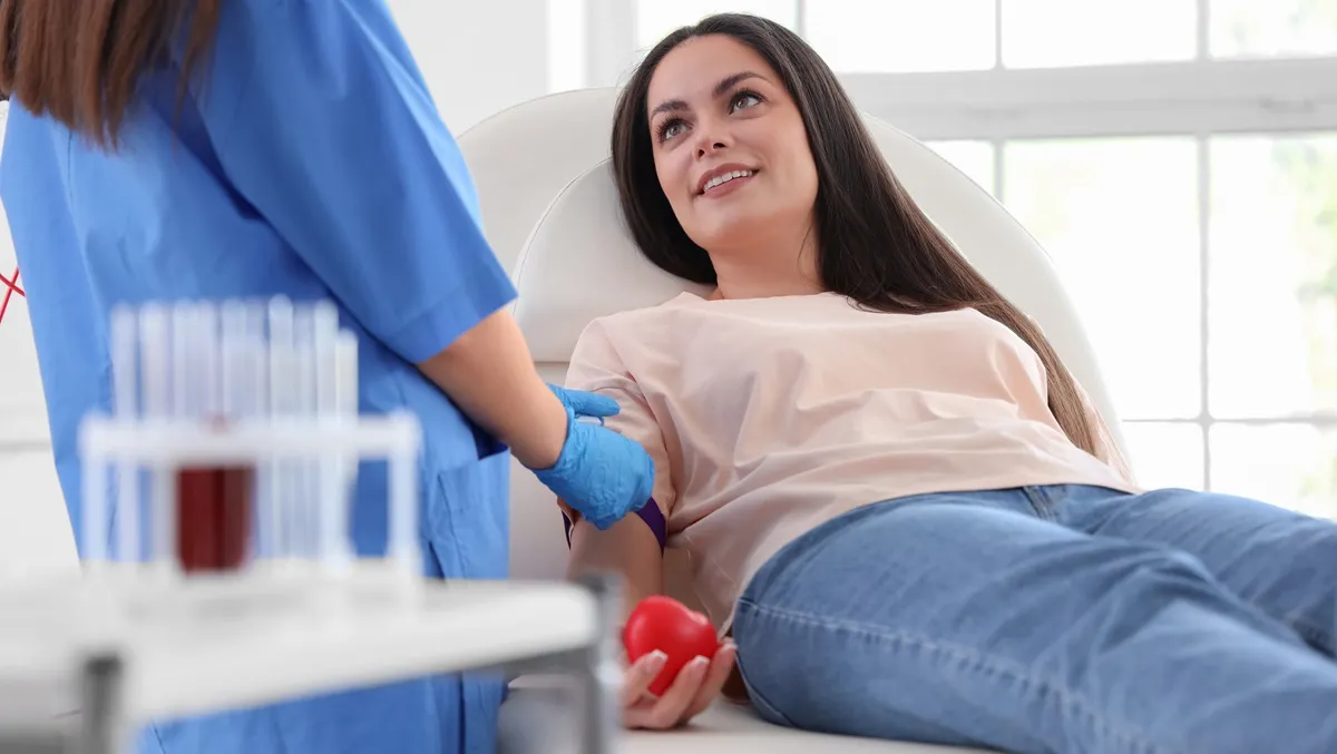 Oddawanie krwi w trakcie urlopu. Czy pracownik dostanie dodatkowy dzień wolny?