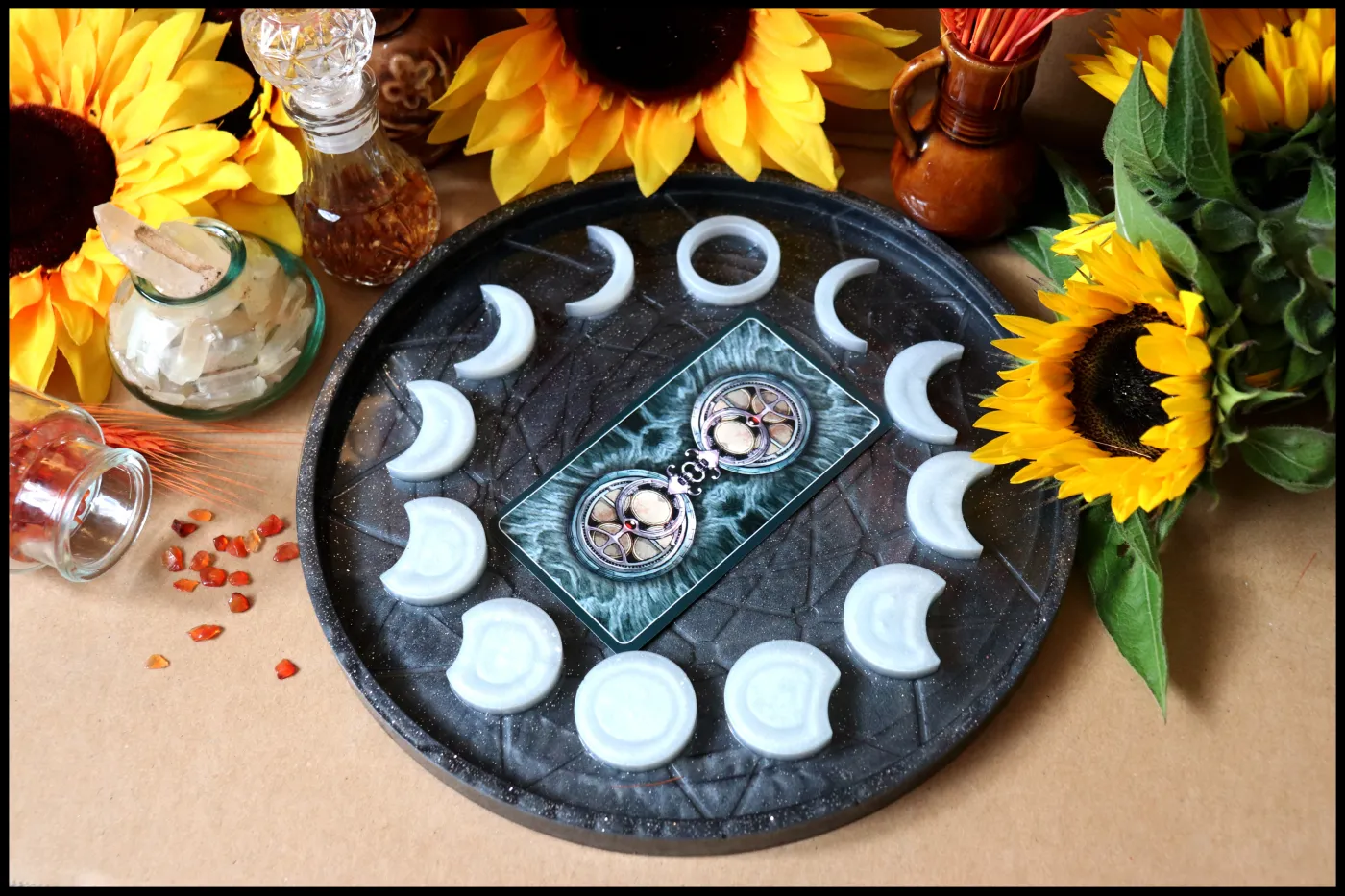 Beautiful,Dark,Plate,With,Moon,Phases,And,Tarot,Card,,Wiccan