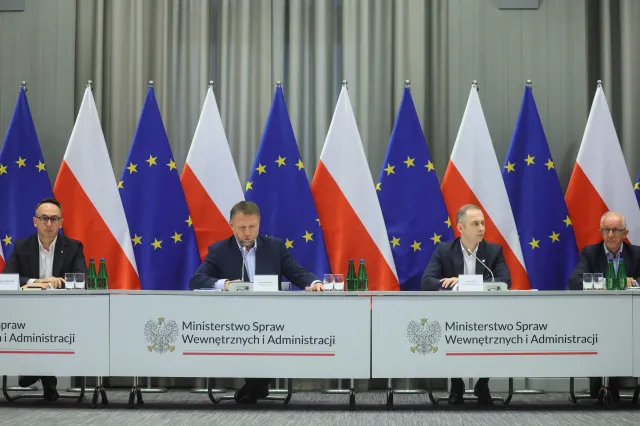 Tysiące interwencji, zalane miasta. Szef MSWiA: Najgorsze noce już za nami