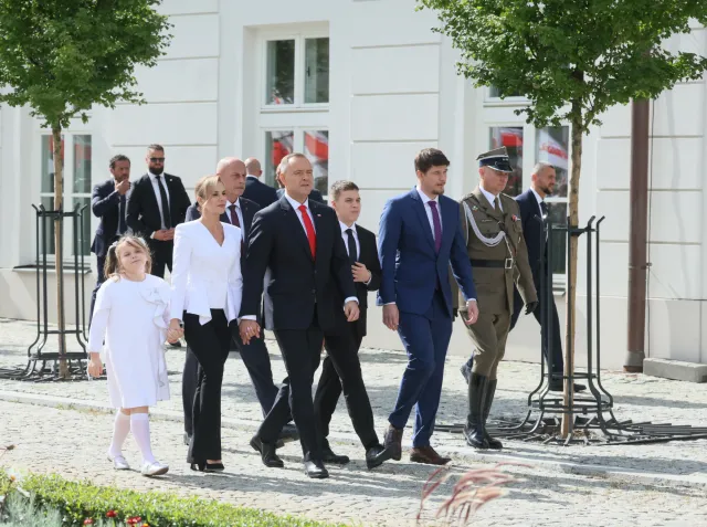 Dzieci Karola Nawrockiego czeka życiowa rewolucja. Gdzie będą się uczyć?