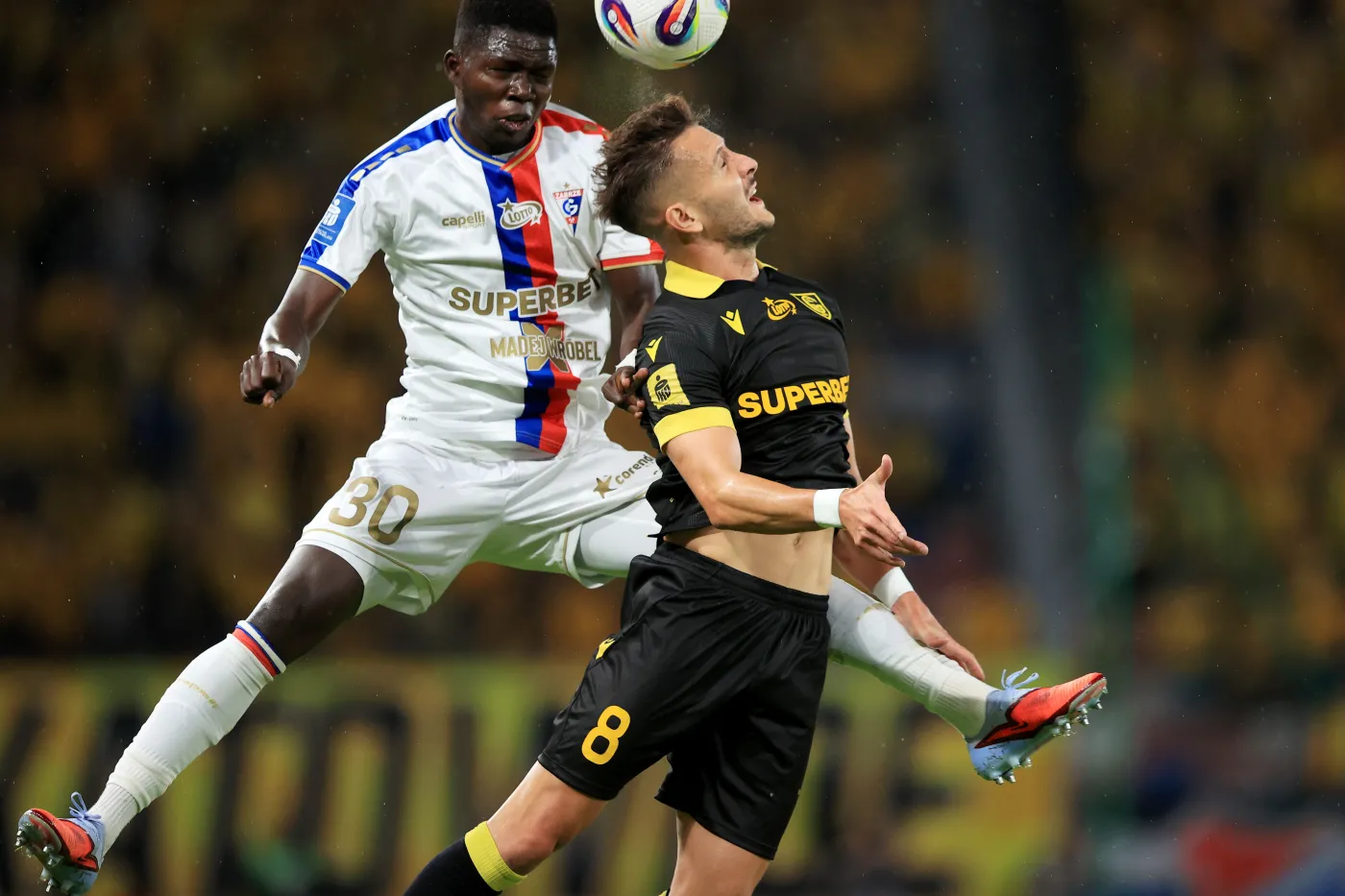 Kuriozalny samobój w derbach Górnego Śląska. Górnik Zabrze rozgromił GKS Katowice