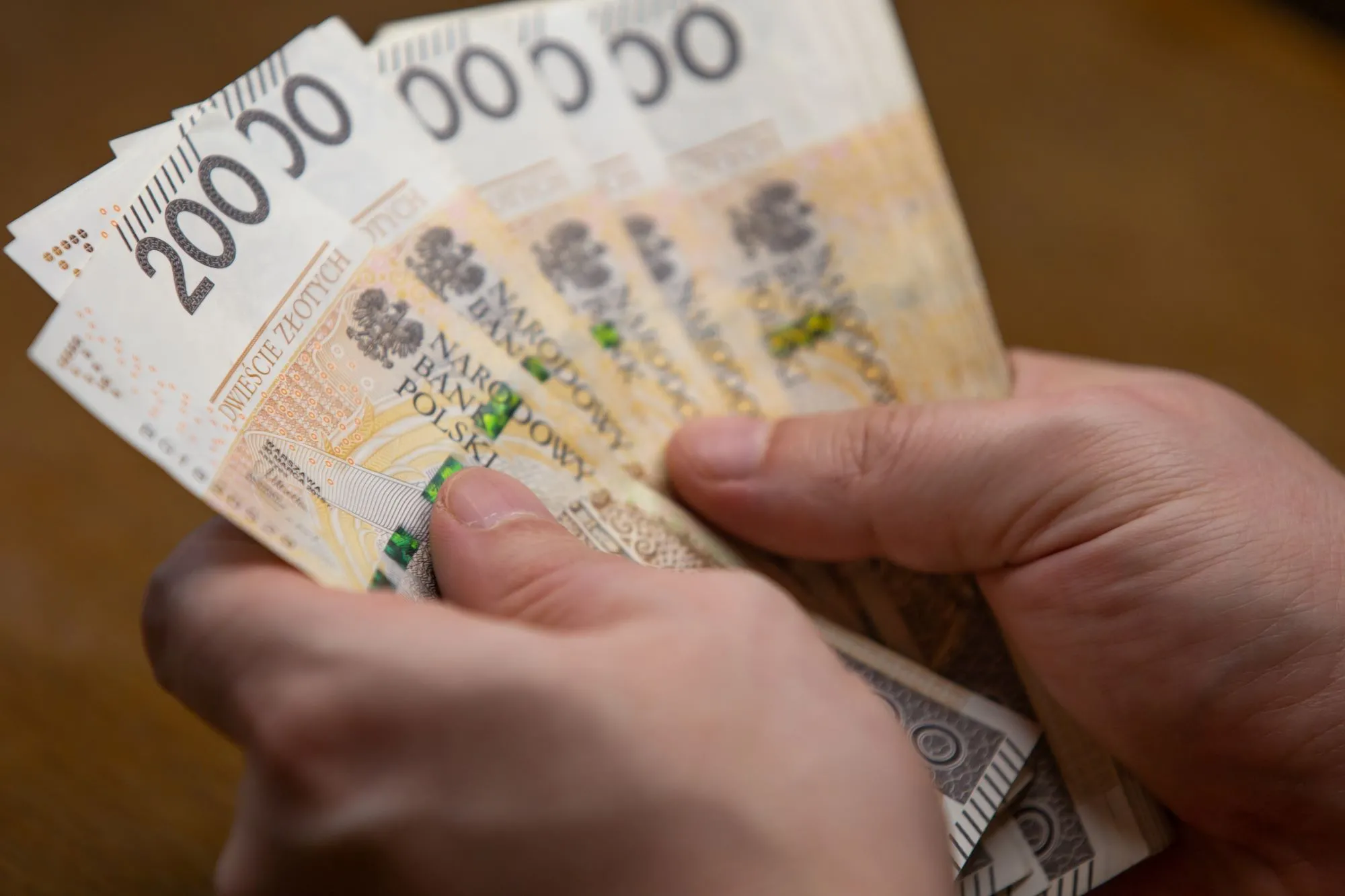 ZUS wypłaci ponad 2700 zł dodatku. Jakie warunki trzeba spełnić?